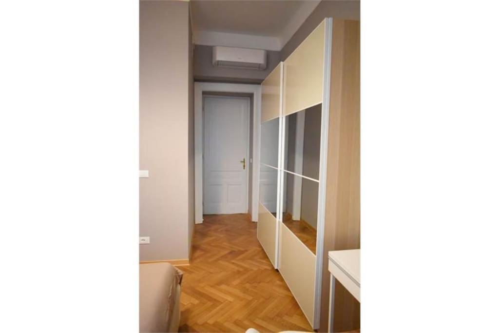 Residence Montanelli Triëst Buitenkant foto