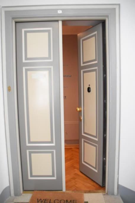 Residence Montanelli Triëst Buitenkant foto
